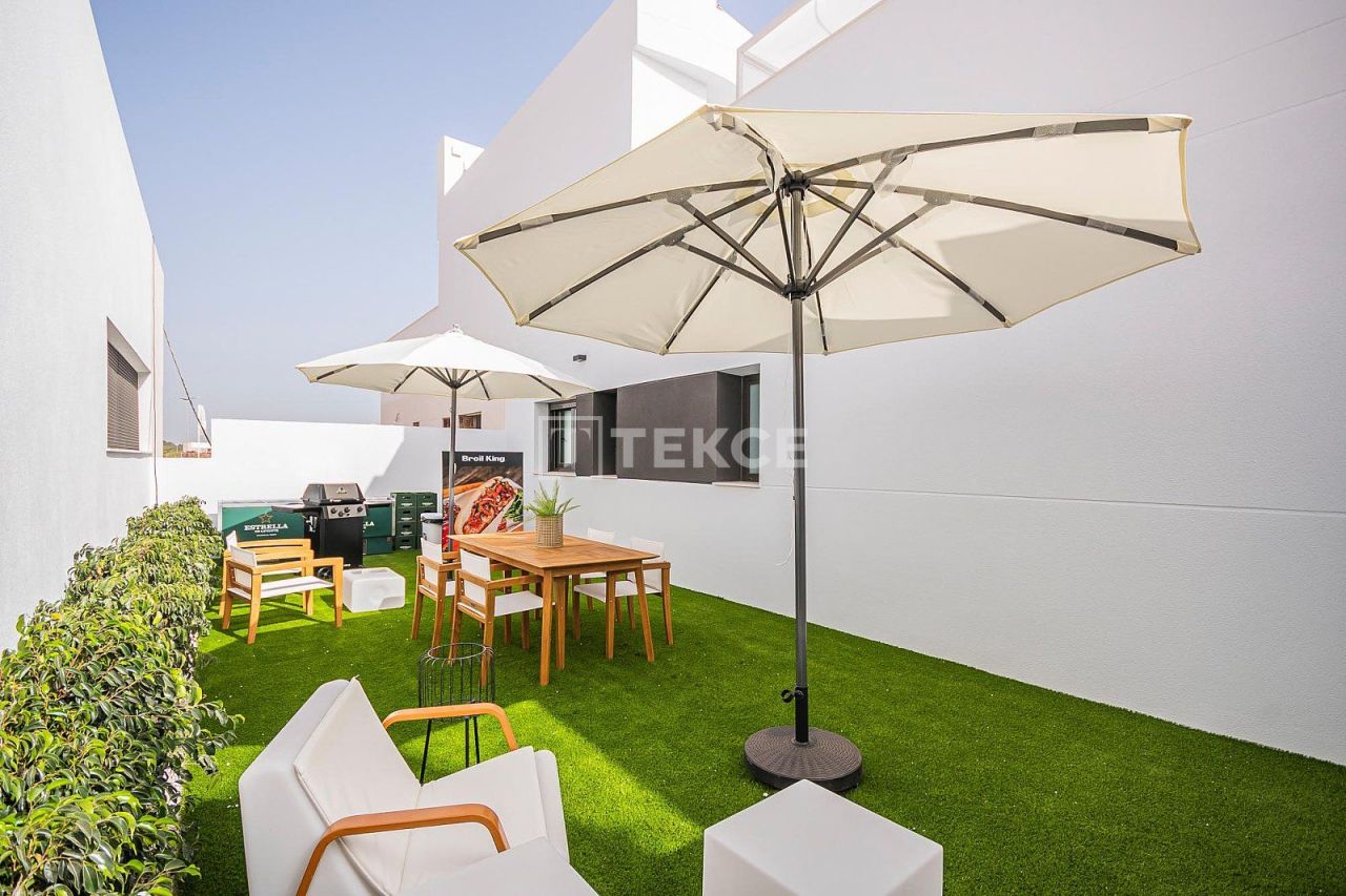 Villa à Torrevieja, Espagne, 85 m² - image 9