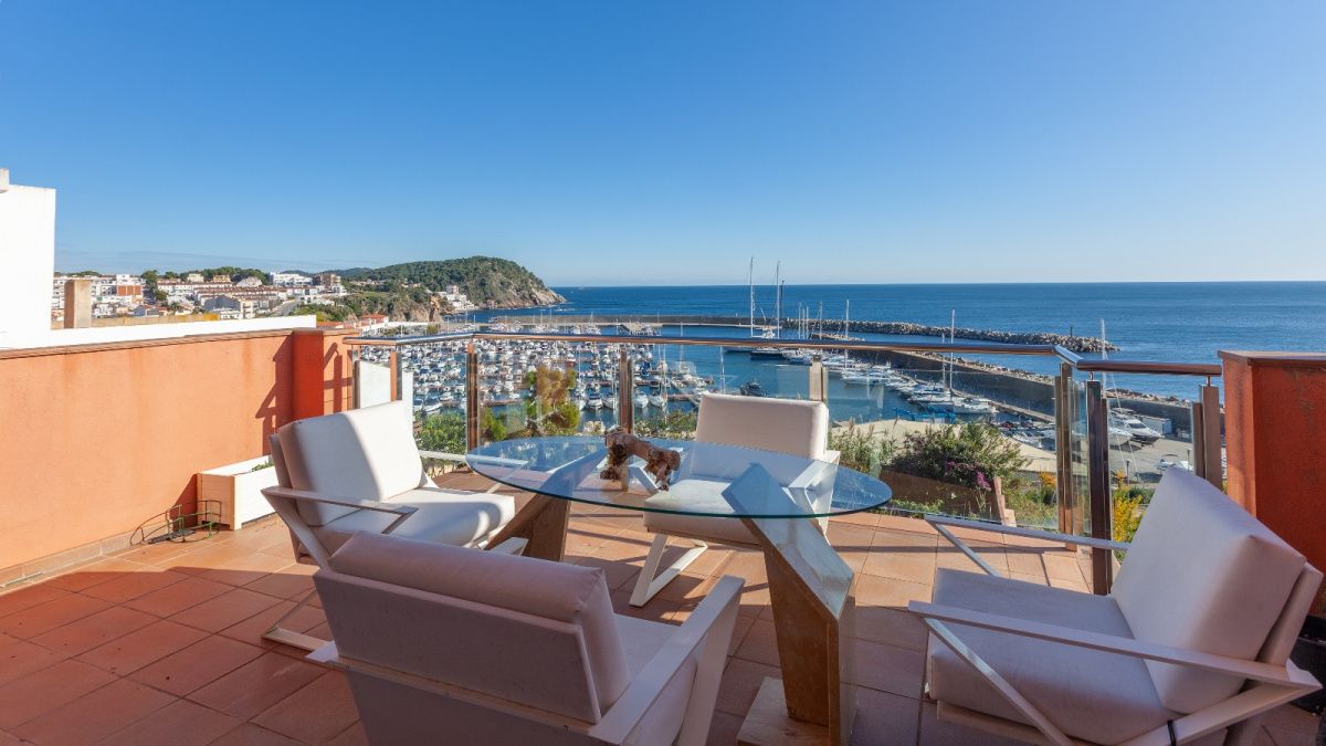 Haus in Costa Brava, Spanien, 249 m² - Foto 1