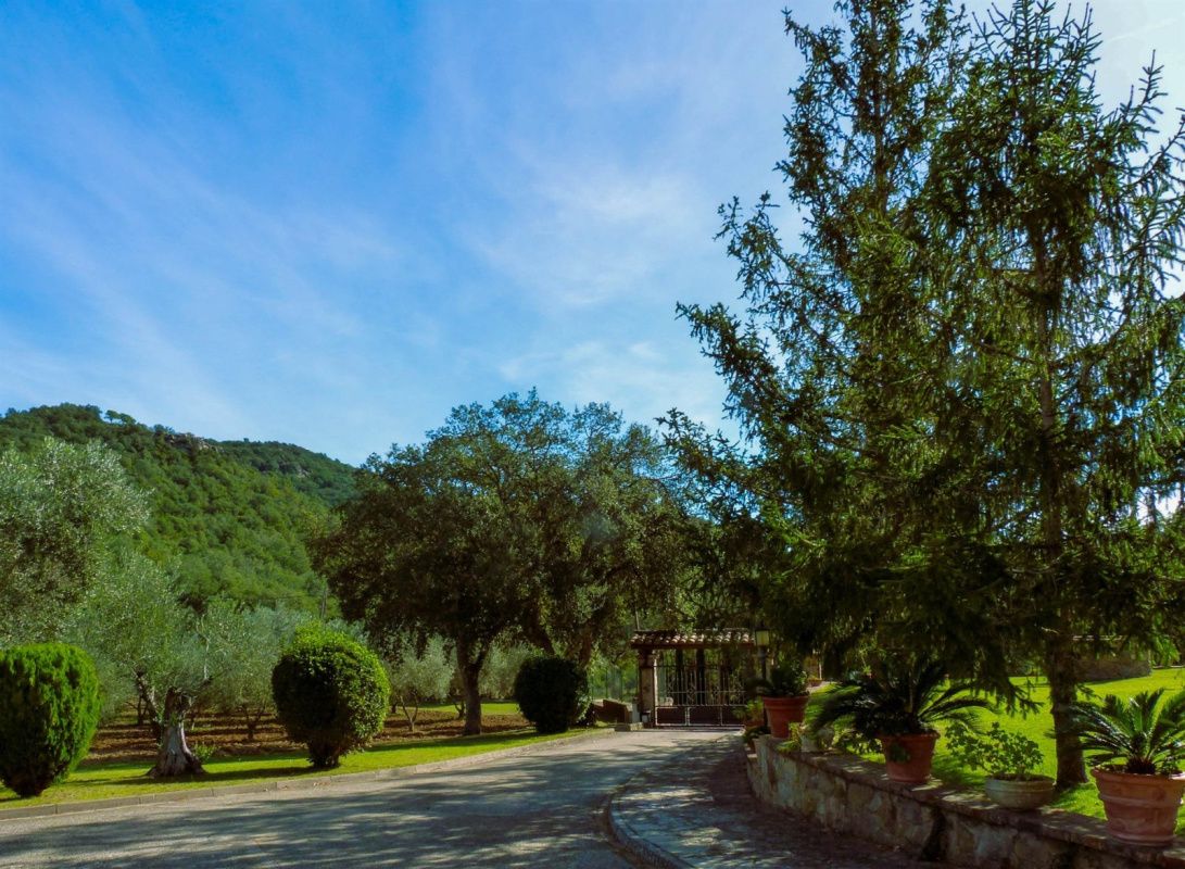 Casa en la Costa Brava, España, 860 m² - imagen 2