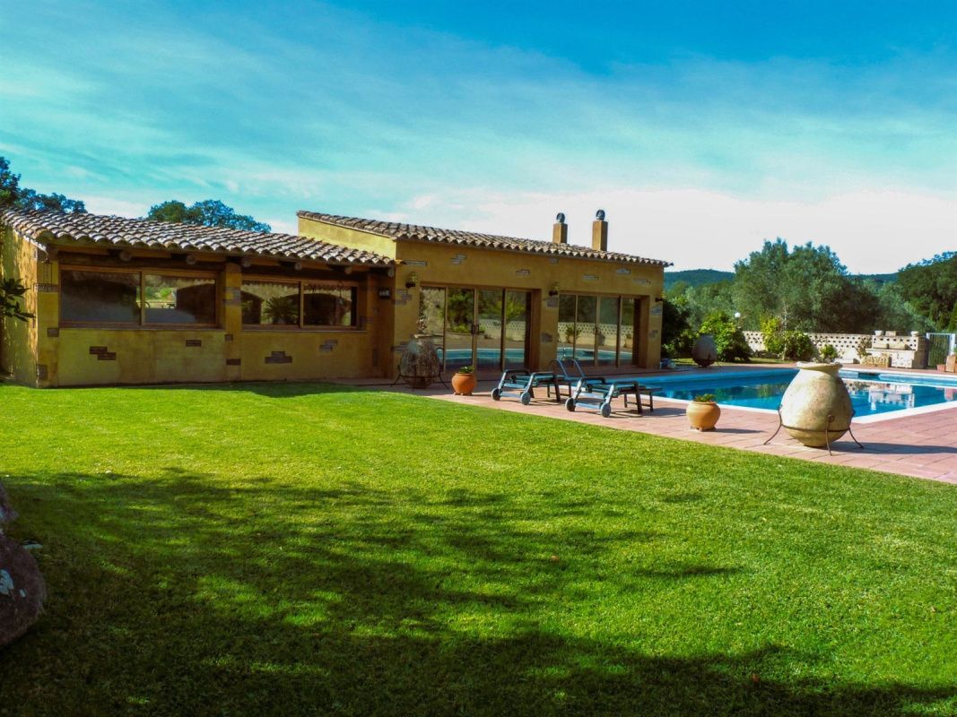 Casa en la Costa Brava, España, 860 m² - imagen 5