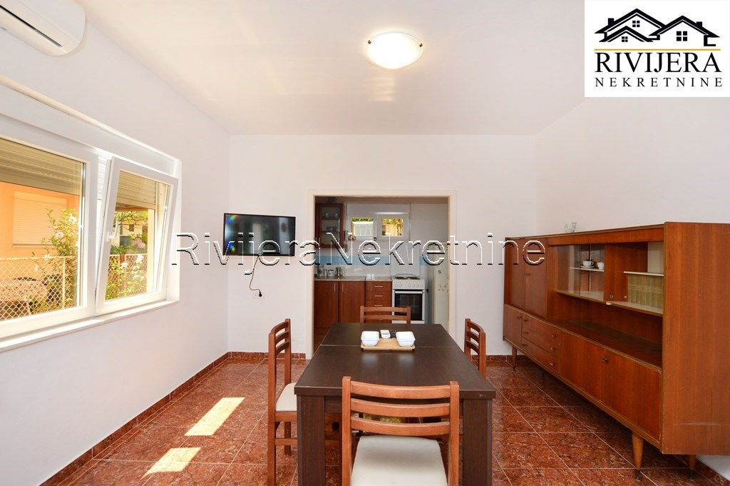 Apartamento en Herceg-Novi, Montenegro, 100 m² - imagen 2