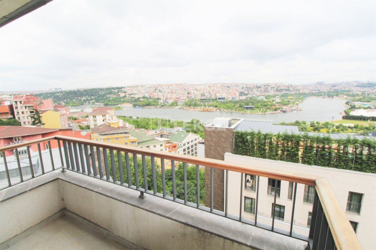 Apartment in Istanbul, Turkey, 70 m² - picture 1