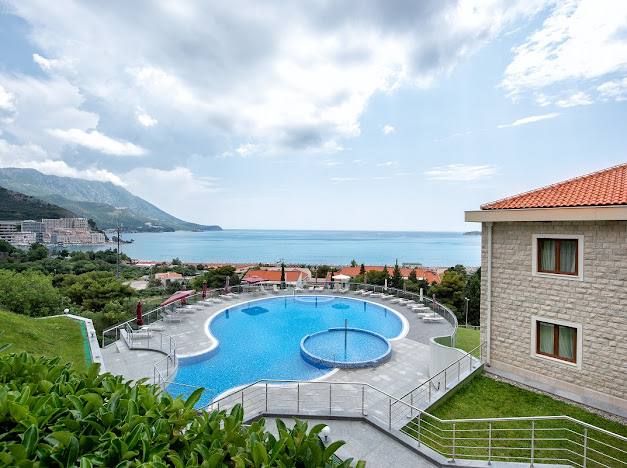 Flat in Budva, Montenegro, 95 m² - picture 1