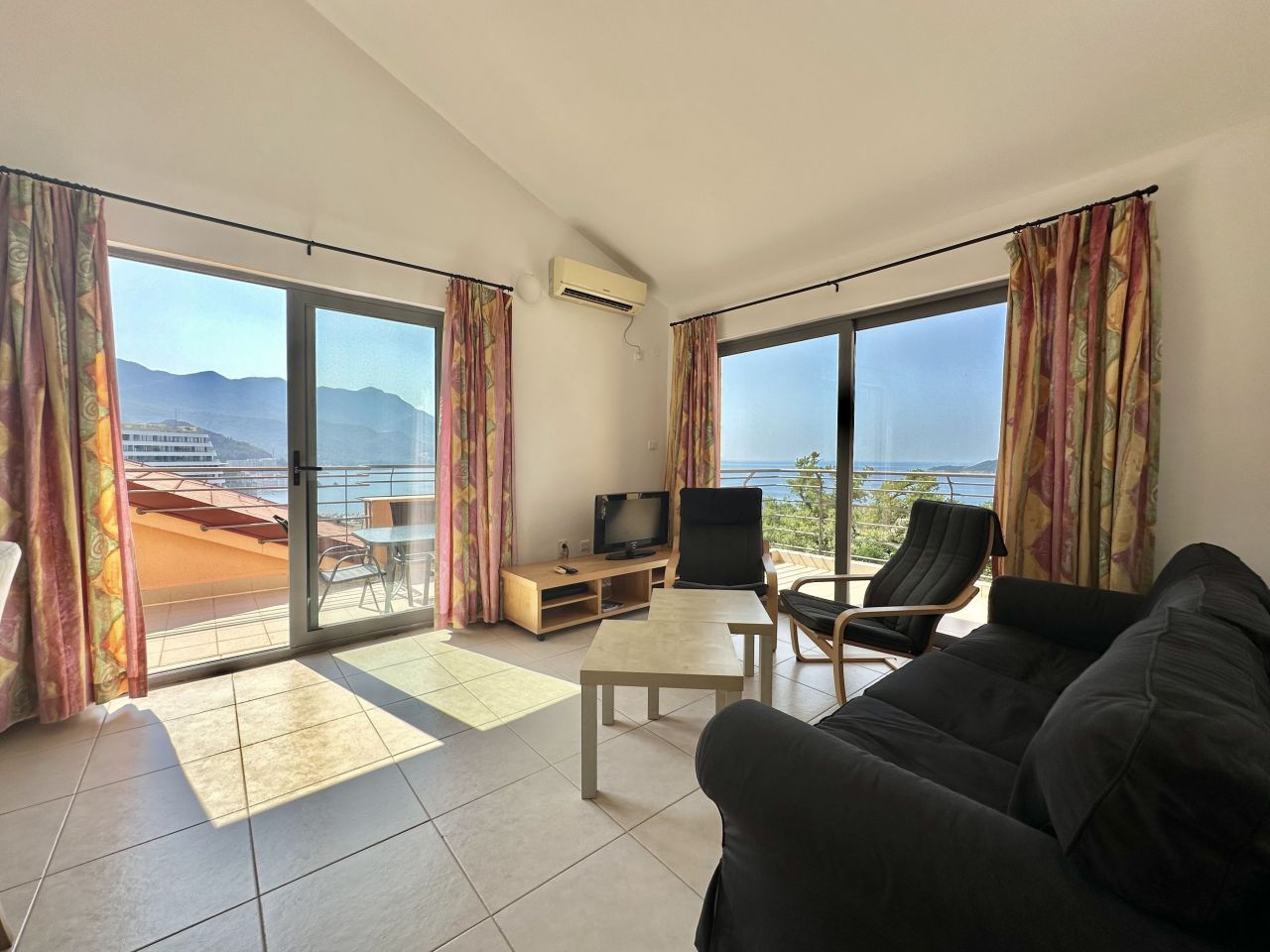 Appartement à Budva, Monténégro, 80 m² - image 1