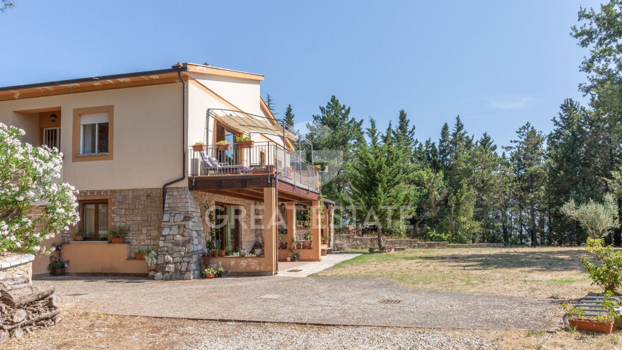 Casa en San Venanzo, Italia, 341.05 m² - imagen 8