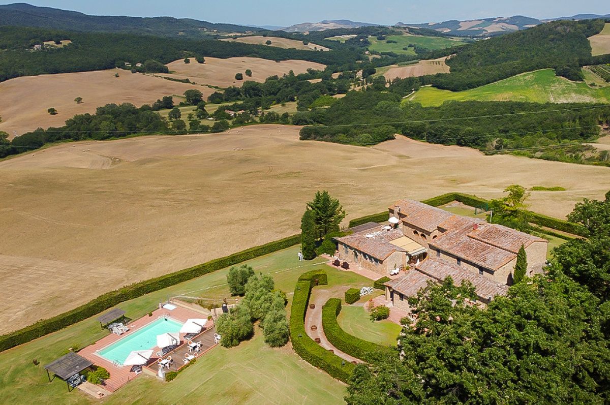 Casa en Siena, Italia, 750 m² - imagen 3