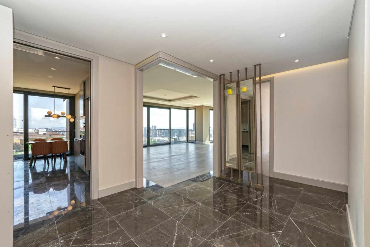 Flat in Istanbul, Turkey - picture 3