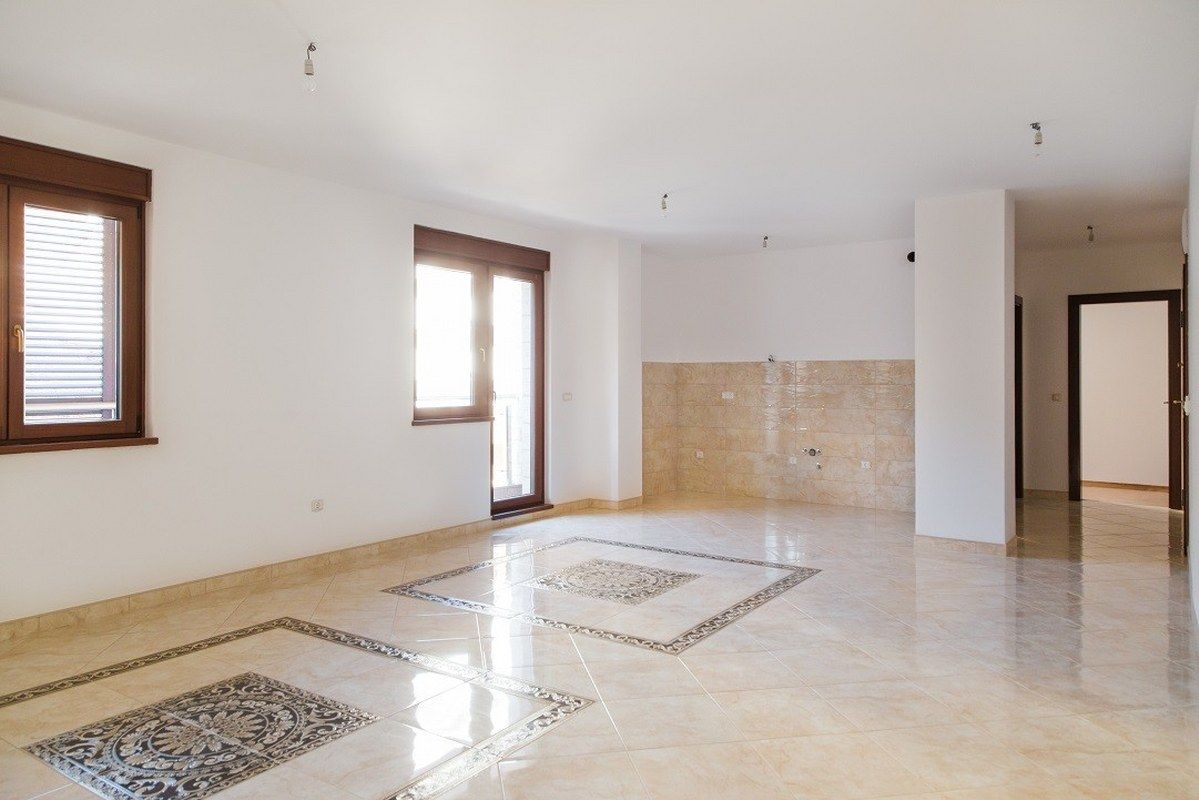 Wohnung in Becici, Montenegro, 99 m² - Foto 1