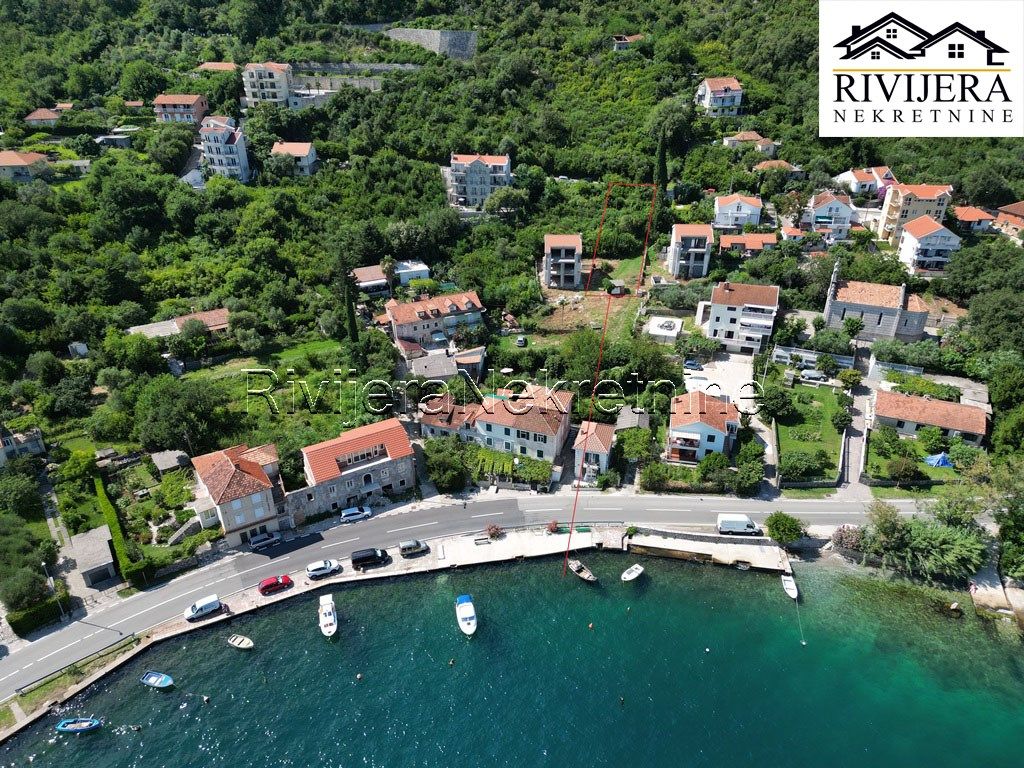 Grundstück in Herceg-Novi, Montenegro, 659 m² - Foto 1