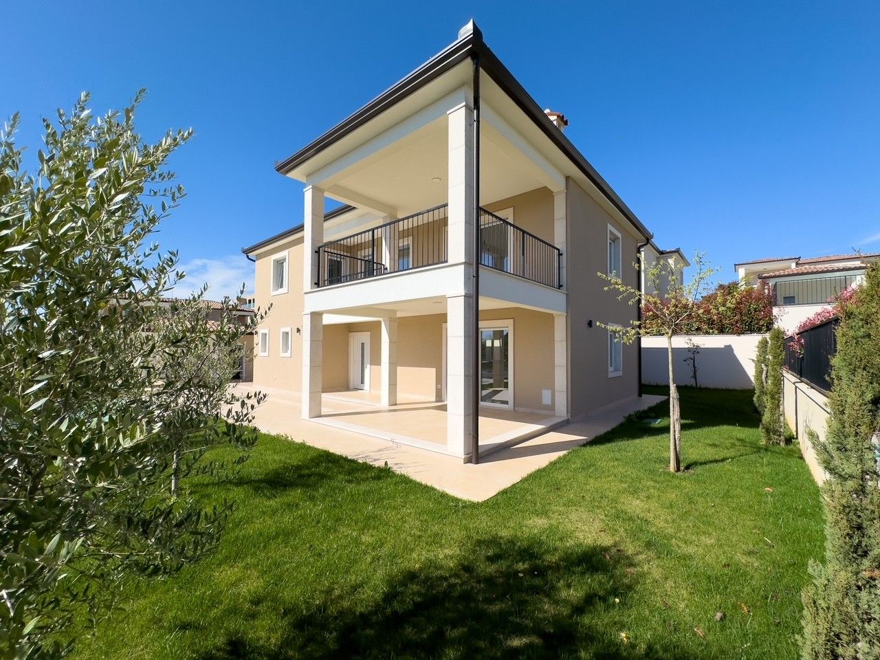 Haus in Umag, Kroatien, 220 m² - Foto 1