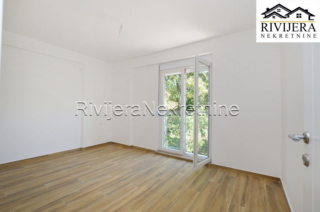 Flat in Herceg-Novi, Montenegro, 60 m² - picture 1