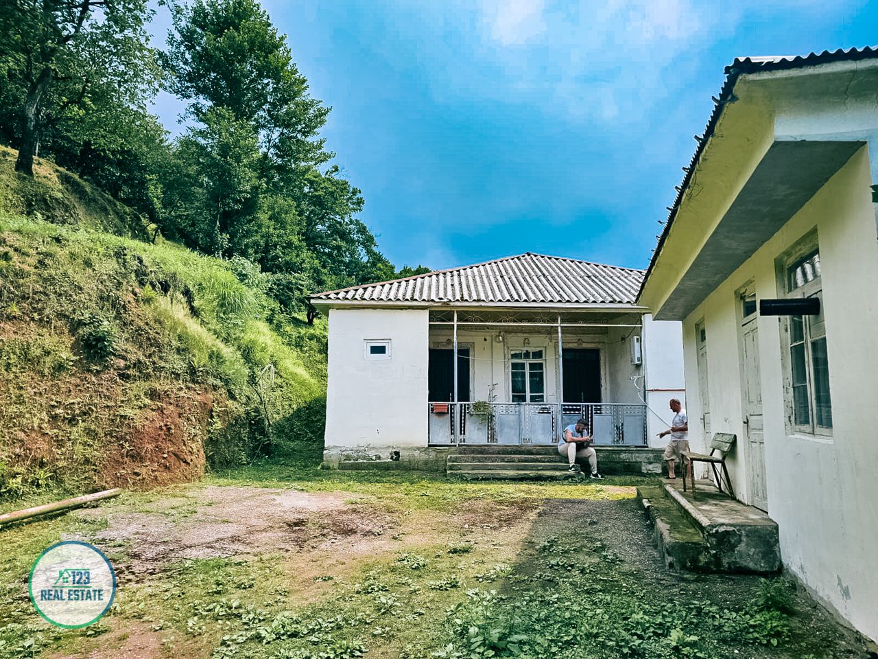 Land in Batumi, Georgia, 2 414 m² - picture 6