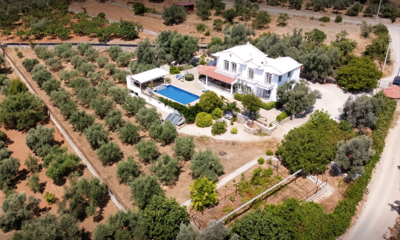 Villa à Fethiye, Turquie, 285 m² - image 1