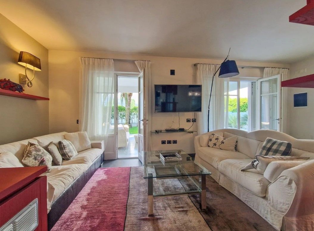 Villa in Forte dei Marmi, Italien, 240 m² - Foto 7