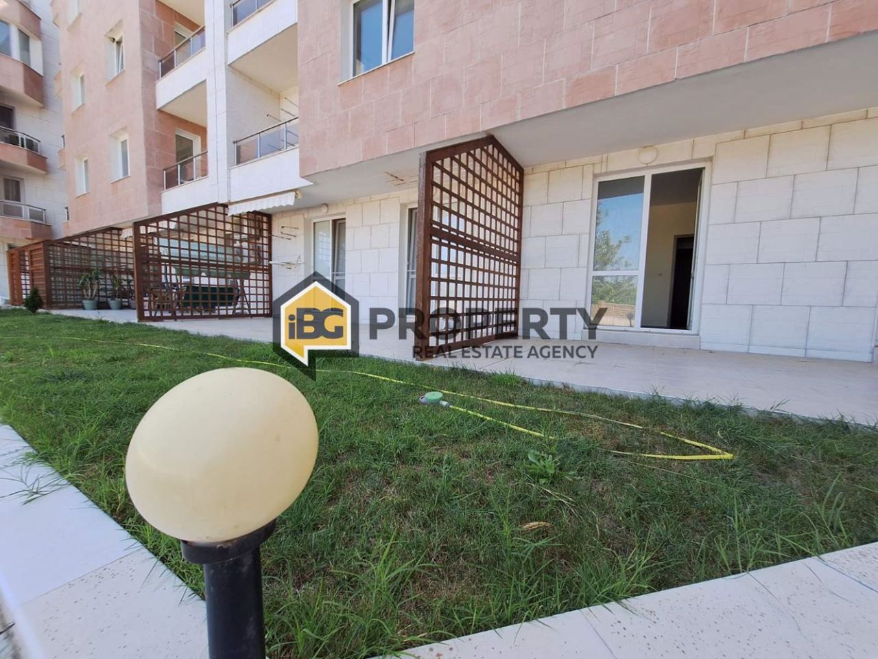 Appartement à Byala, Bulgarie, 52 m² - image 1