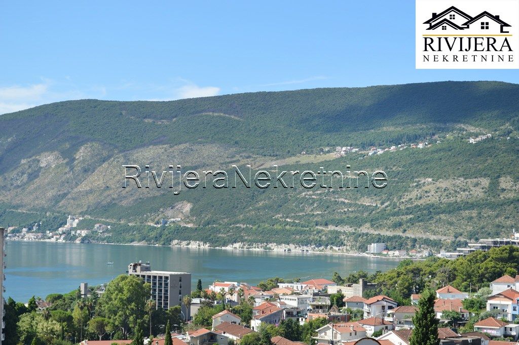 Appartement à Herceg-Novi, Monténégro, 46 m² - image 1