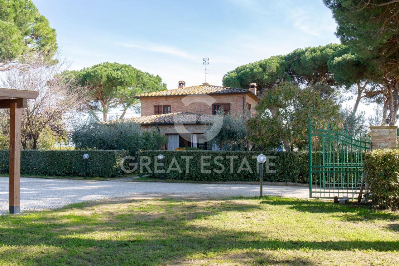 Maison à Castiglione del Lago, Italie, 290.6 m² - image 1