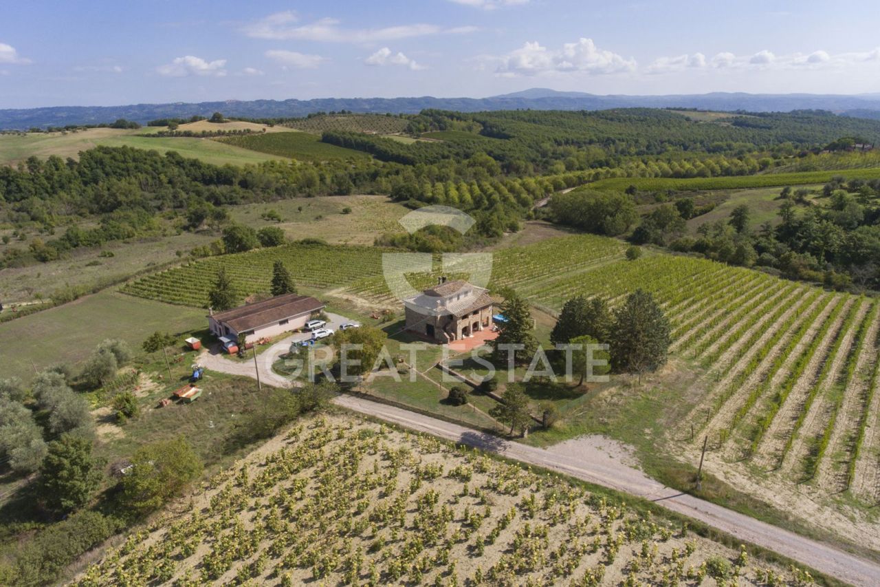 House San Casciano dei Bagni, Italy, 565.95 m² - picture 1