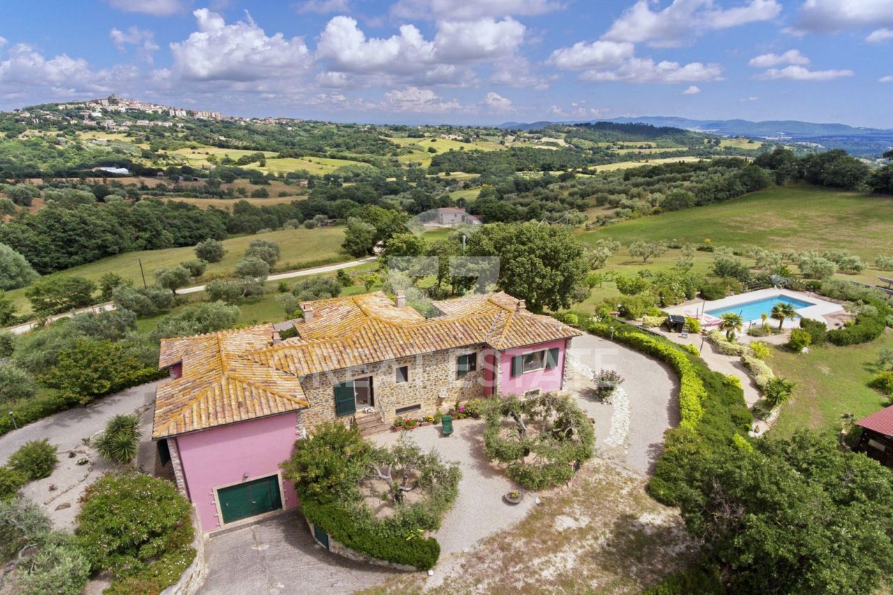 Villa Manciano, Italien, 164.2 m² - Foto 1