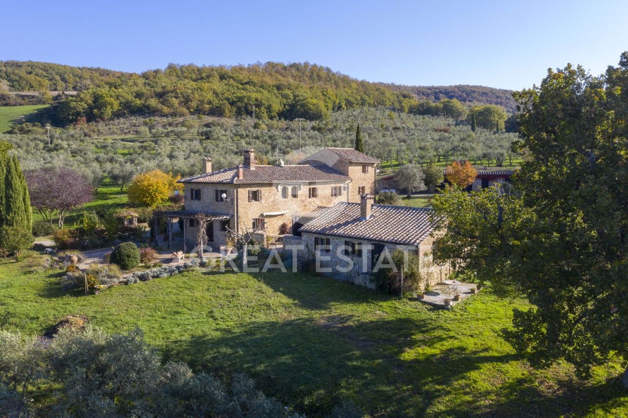 Casa en Pienza, Italia, 552.15 m² - imagen 1