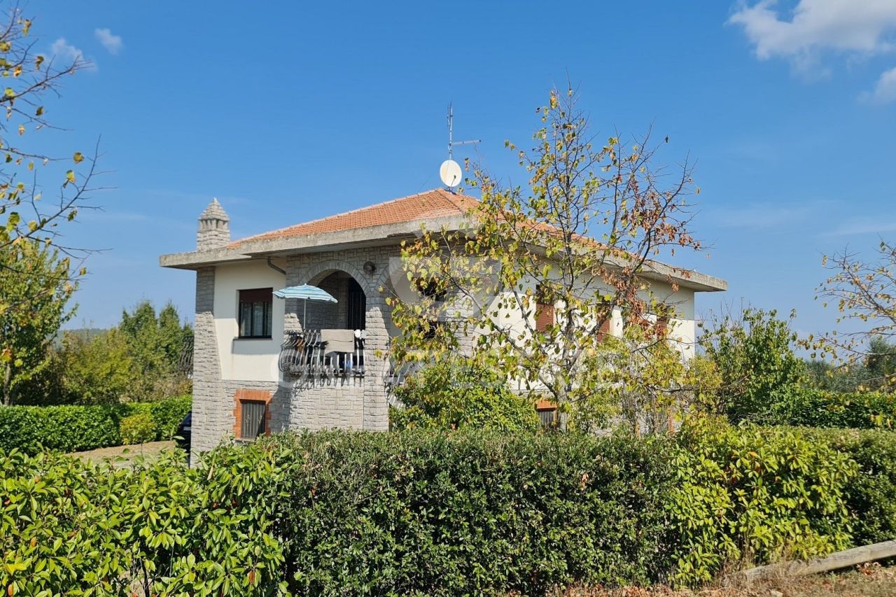 Villa in Parrano, Italy, 150.4 m² - picture 1