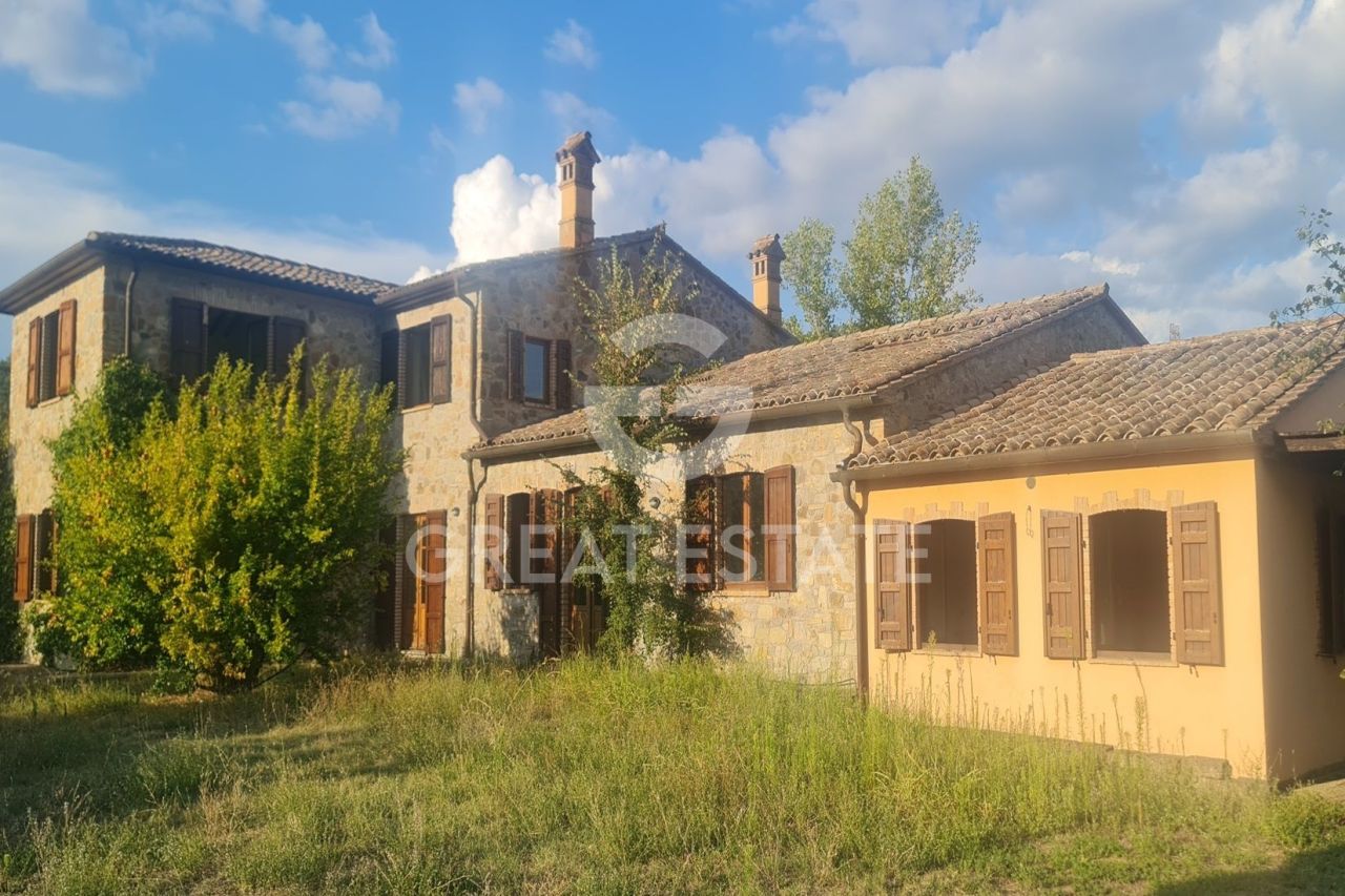 House in Ficulle, Italy, 584.95 m² - picture 2