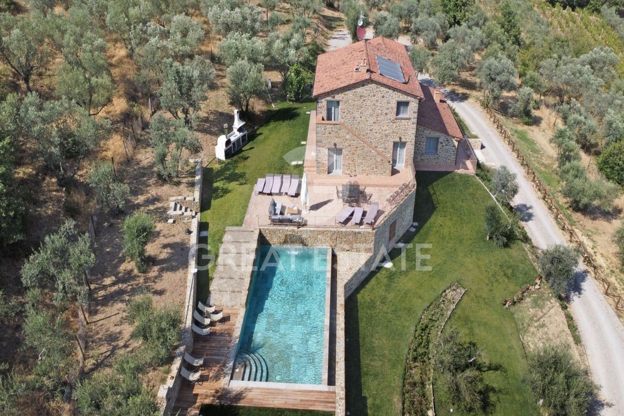 Maison à Cortone, Italie, 300 m² - image 3