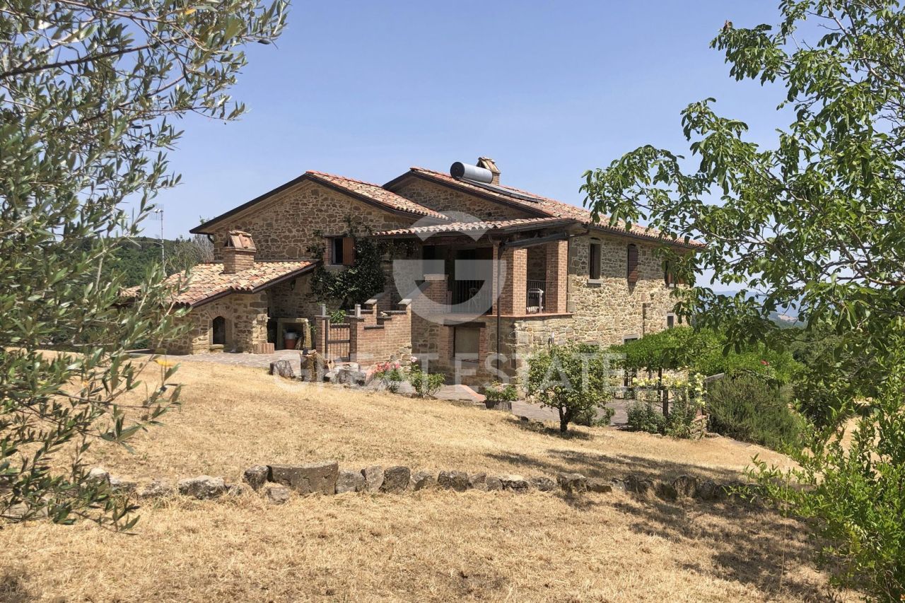 House Monte Santa Maria Tiberina, Italy, 315.2 m² - picture 3