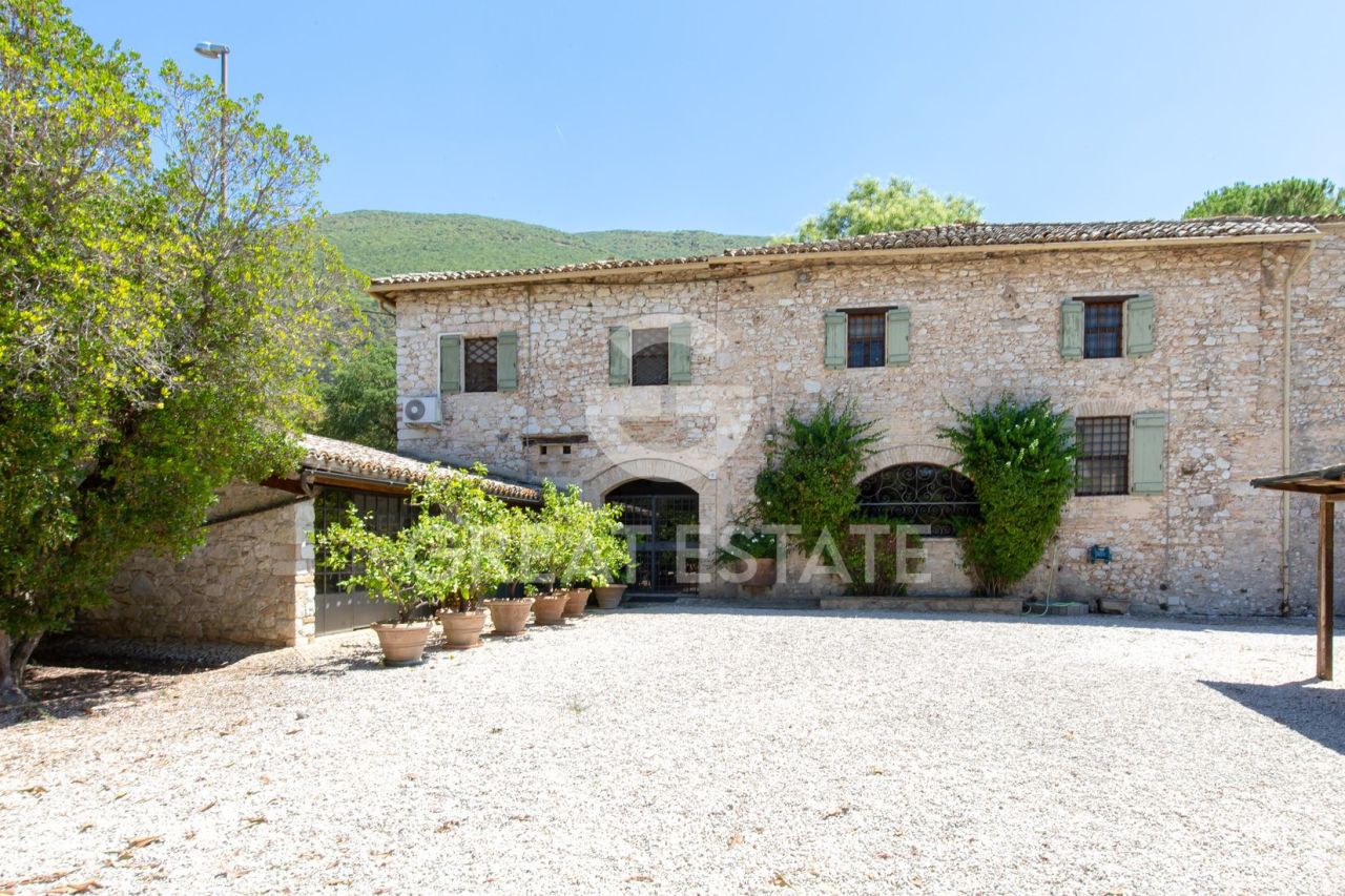 House in Spoleto, Italy, 506 m² - picture 5