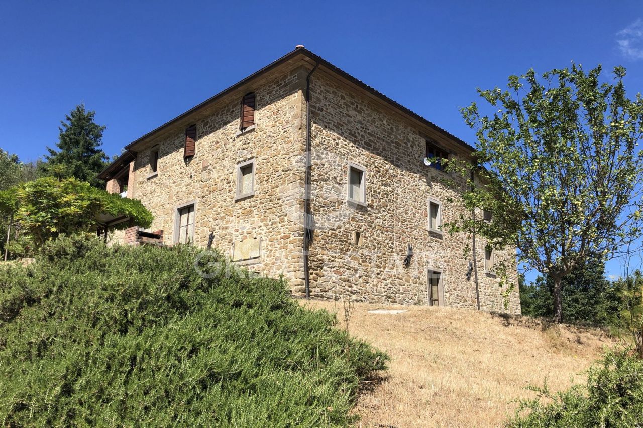 House Monte Santa Maria Tiberina, Italy, 315.2 m² - picture 6