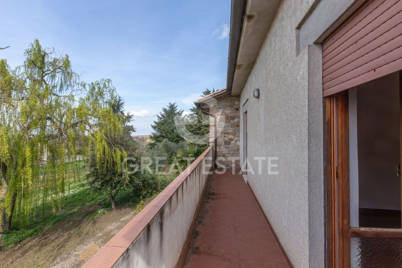 Casa en Montegabbione, Italia, 400.6 m² - imagen 7