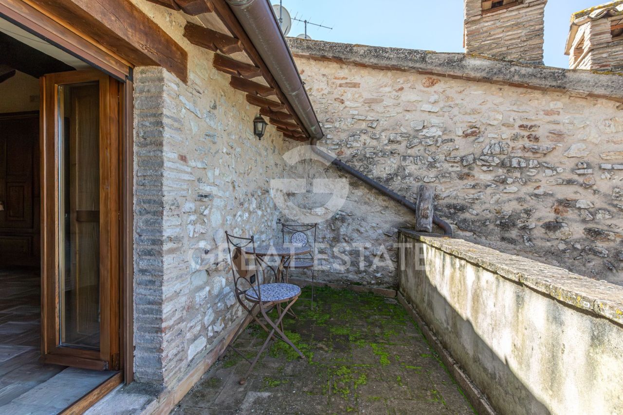 House in Spoleto, Italy, 259.5 m² - picture 7