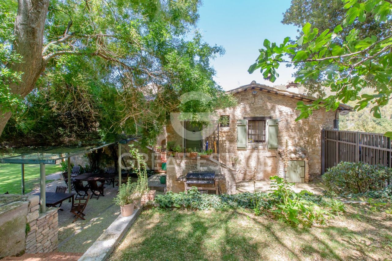 House in Spoleto, Italy, 506 m² - picture 8