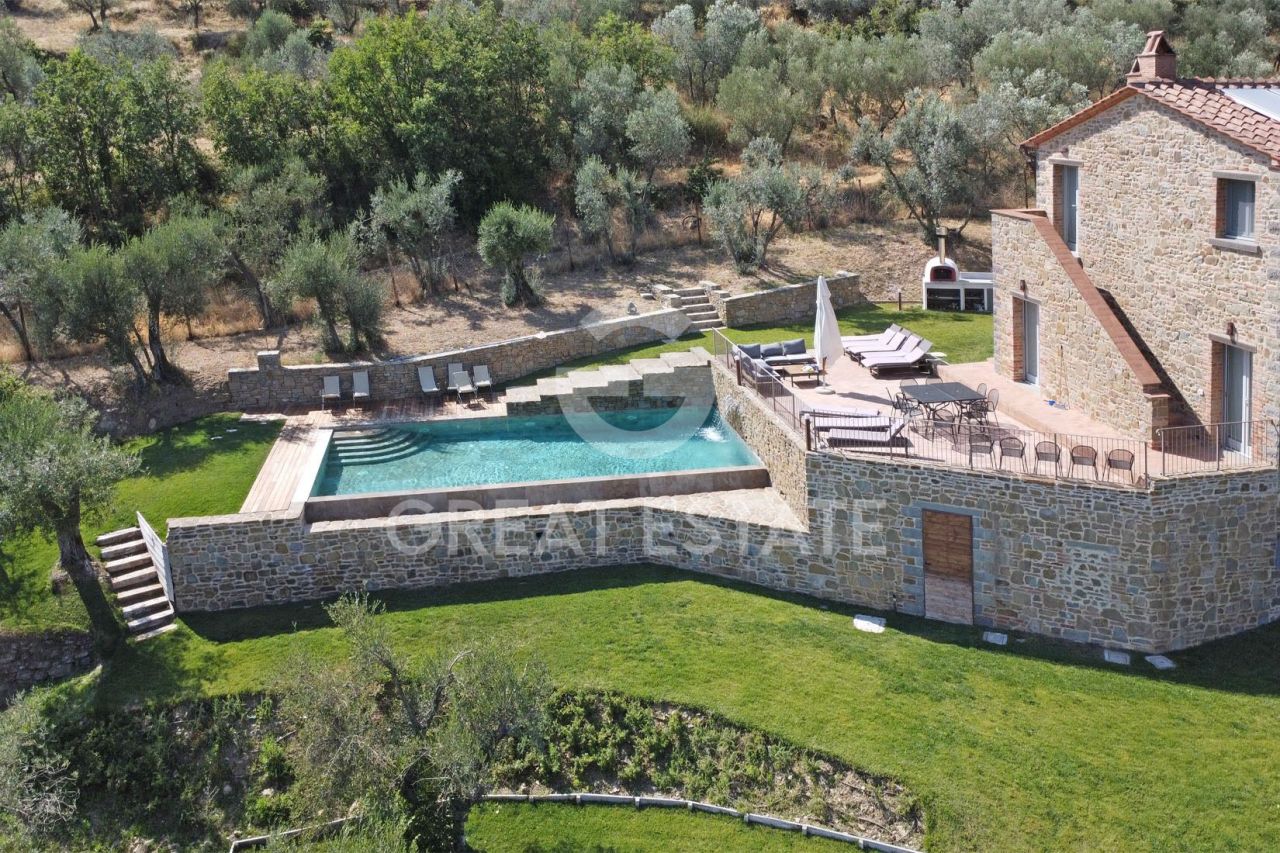 Maison à Cortone, Italie, 300 m² - image 9