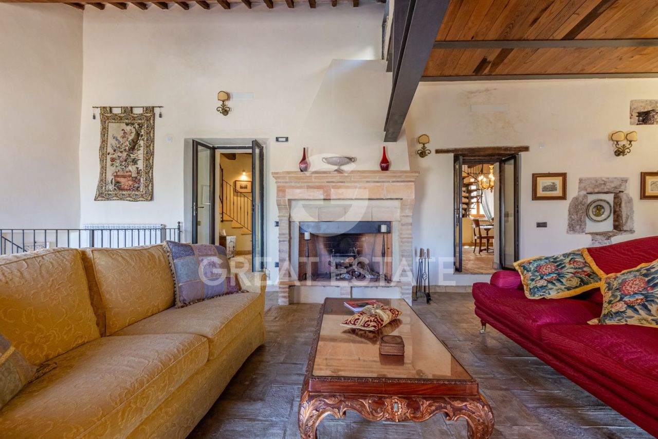 House in Spoleto, Italy, 259.5 m² - picture 10