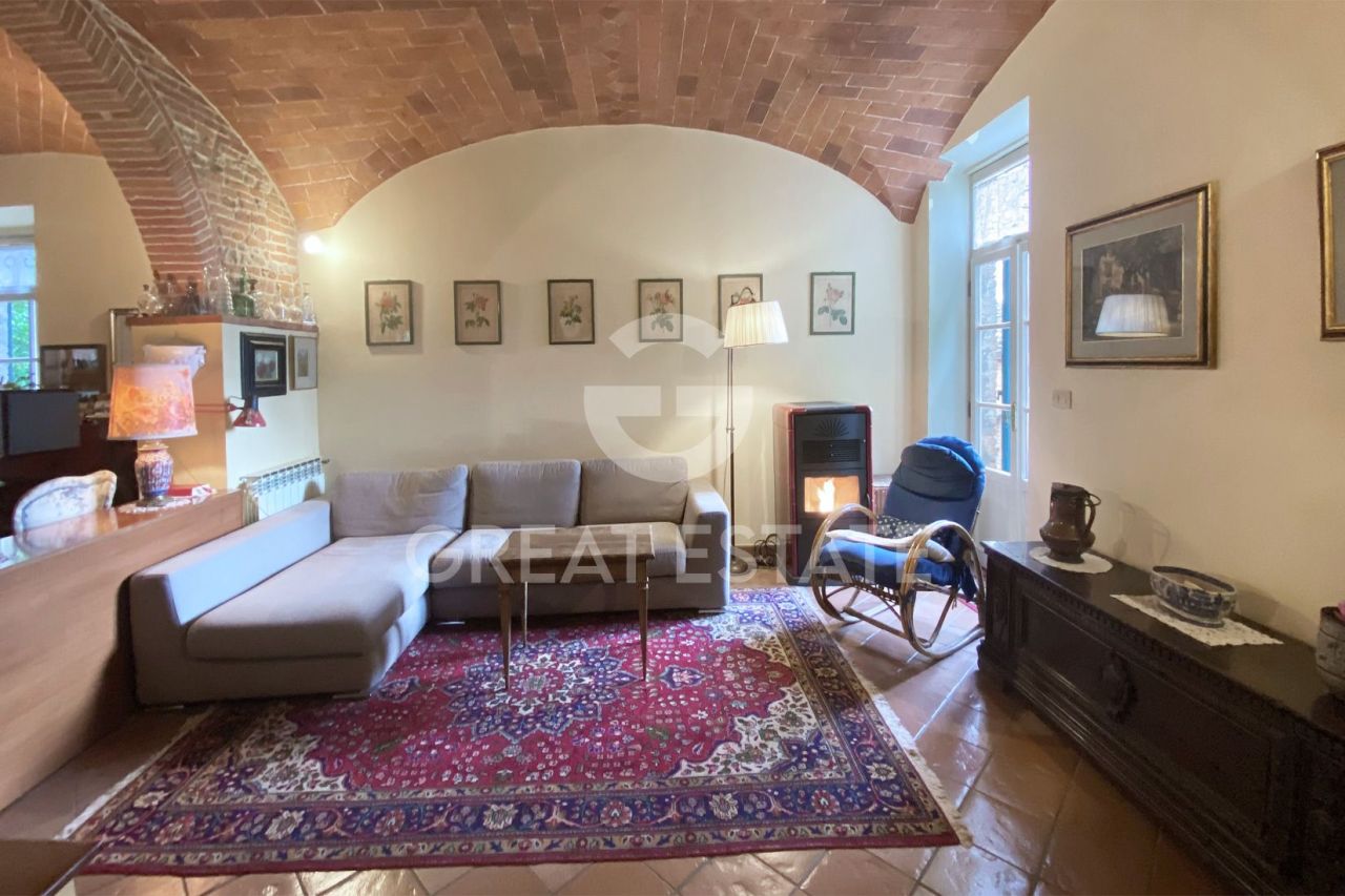 House in Foiano della Chiana, Italy, 352.25 m² - picture 13