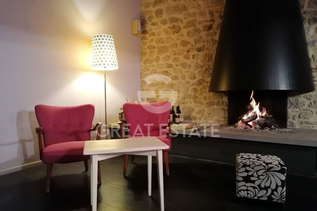 Casa en Montegabbione, Italia, 1 071.1 m² - imagen 12