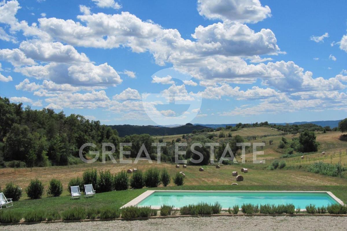Casa en Montegabbione, Italia, 1 071.1 m² - imagen 13