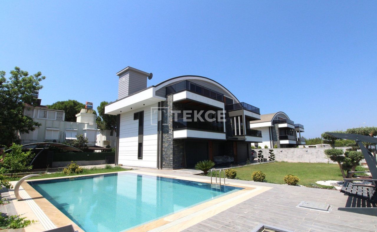 Villa in Serik, Türkei, 500 m² - Foto 1