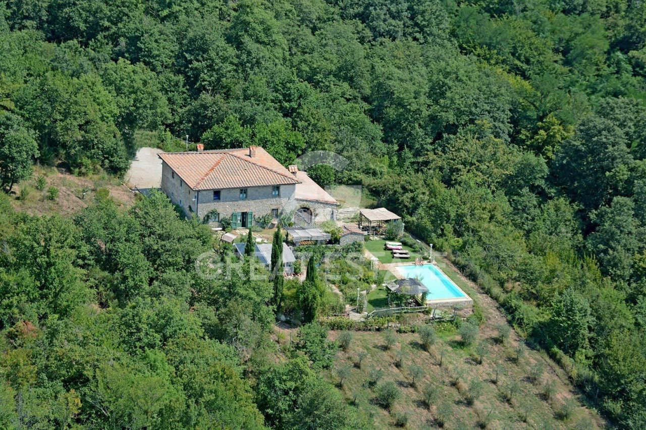 Casa en Chianti, Italia, 362.2 m² - imagen 1