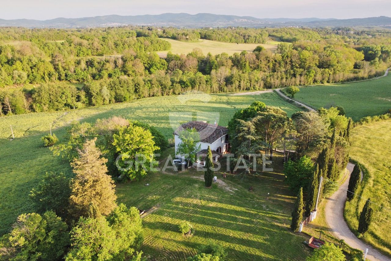 Casa a Terranuova Bracciolini, Italia, 302.85 m² - foto 1