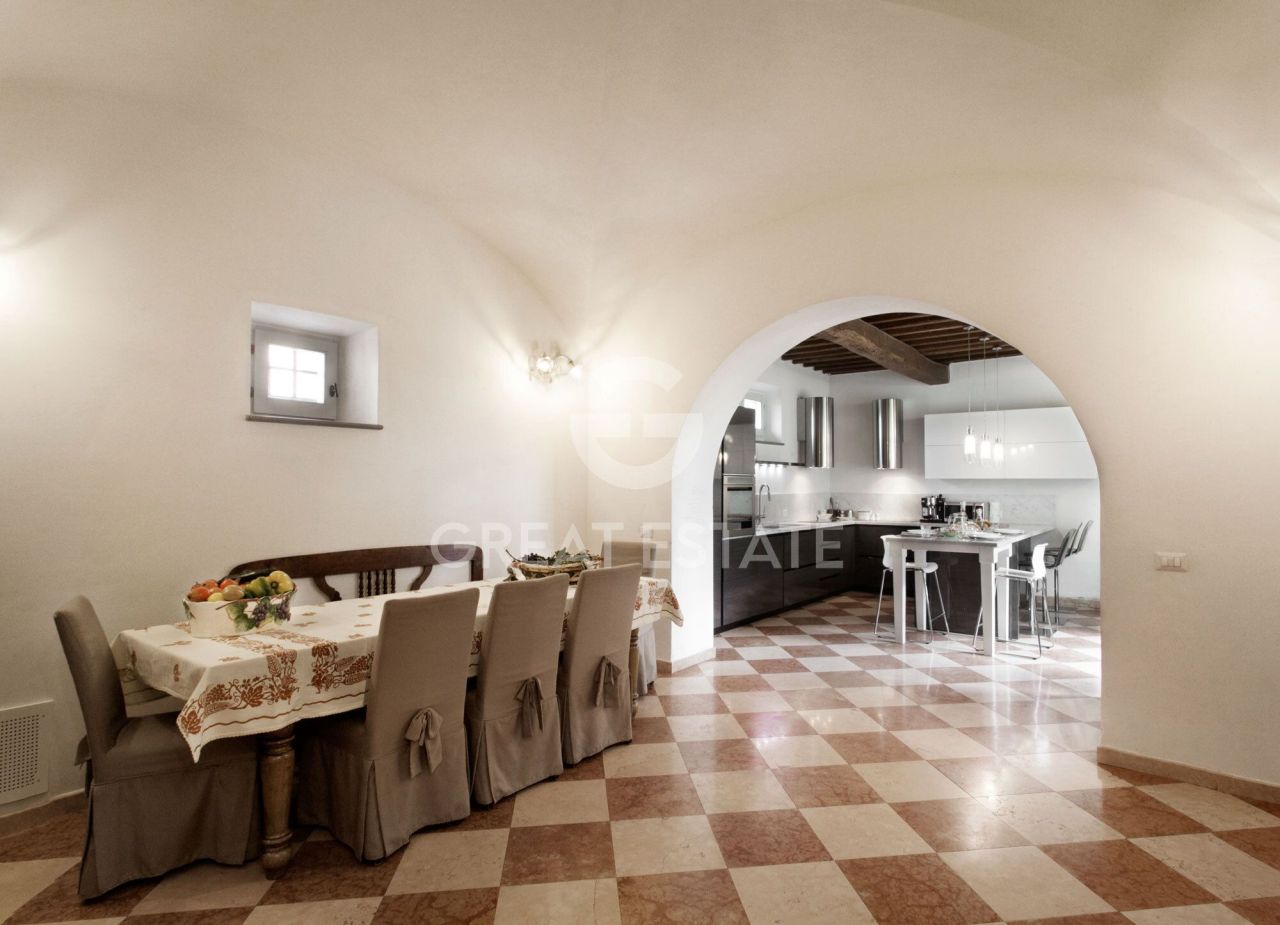 House Monte San Savino, Italy, 1 200 m² - picture 8