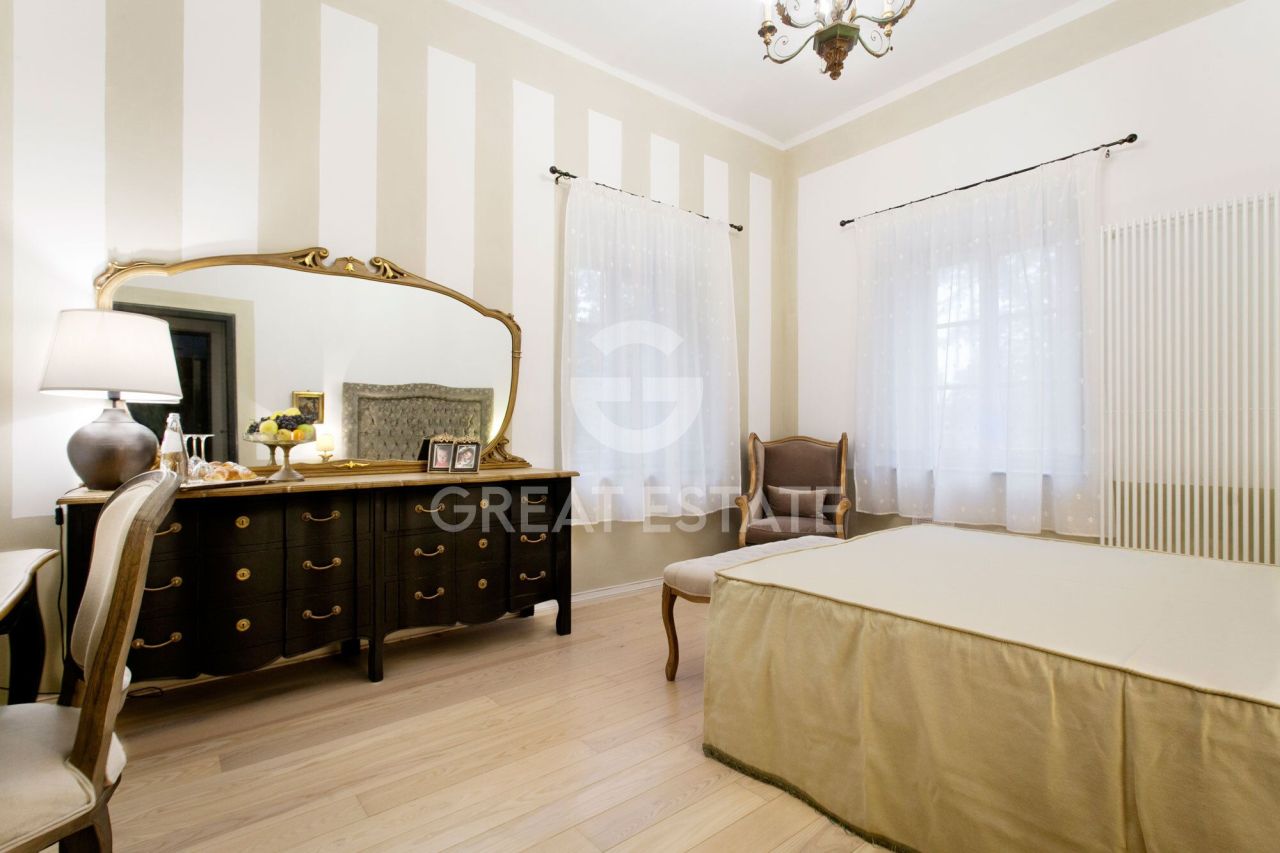 House Monte San Savino, Italy, 1 200 m² - picture 12