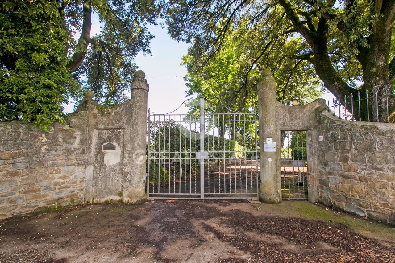 House Monte San Savino, Italy, 1 200 m² - picture 15