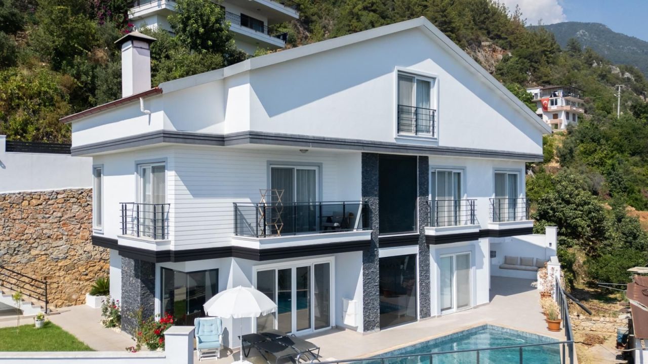 Villa à Alanya, Turquie, 300 m² - image 1