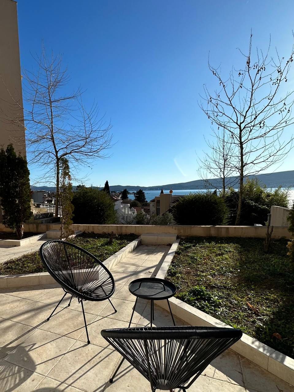 Piso en Tivat, Montenegro, 68 m² - imagen 1