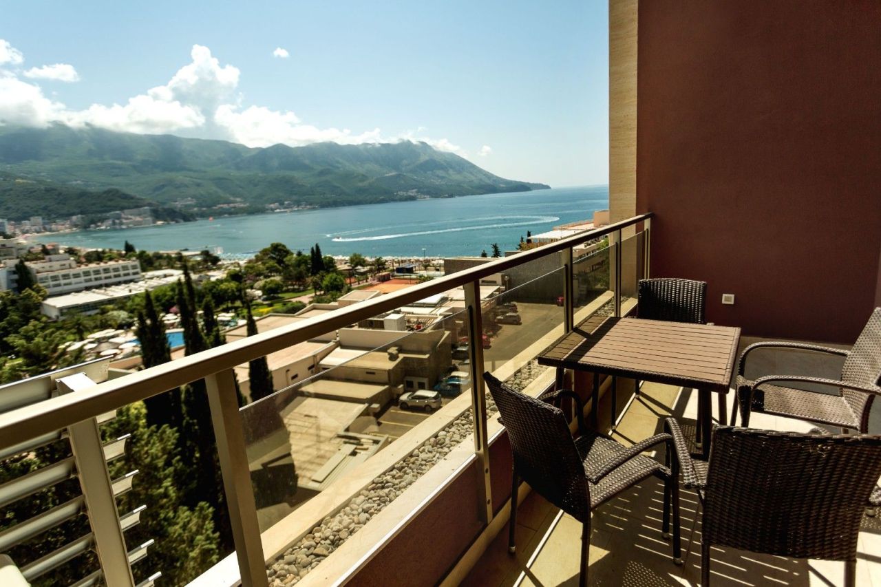 Wohnung in Budva, Montenegro, 78 m² - Foto 1