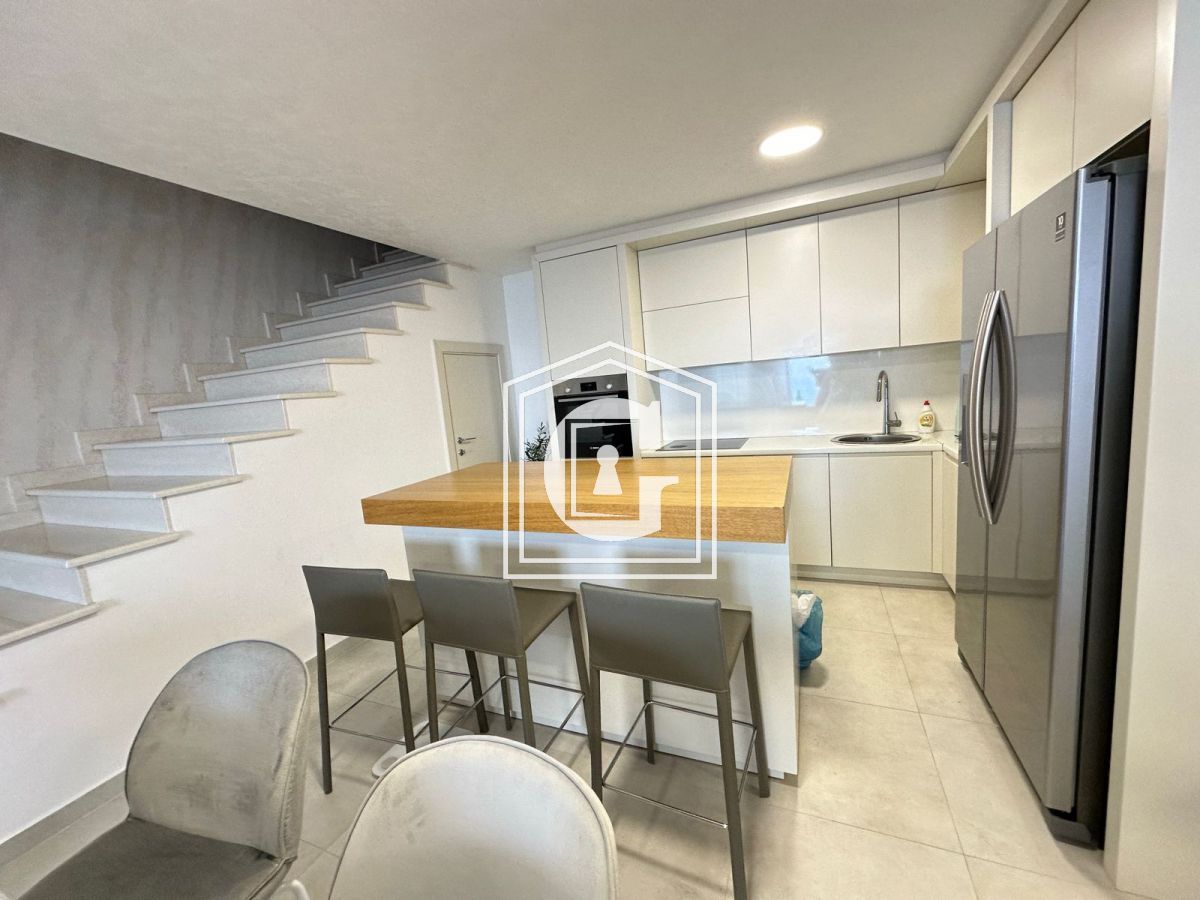 Casa adosada en Budva, Montenegro, 148 m² - imagen 4