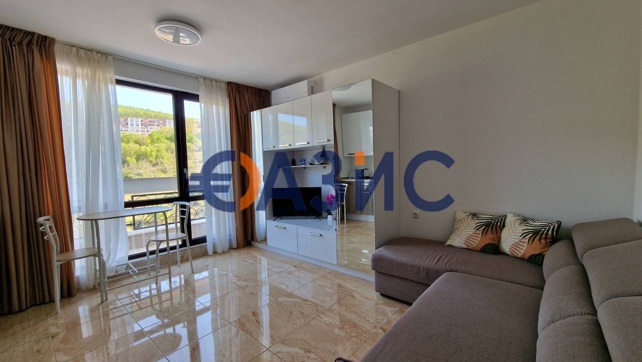 Apartment in Sveti Vlas, Bulgaria, 35.1 m² - picture 1