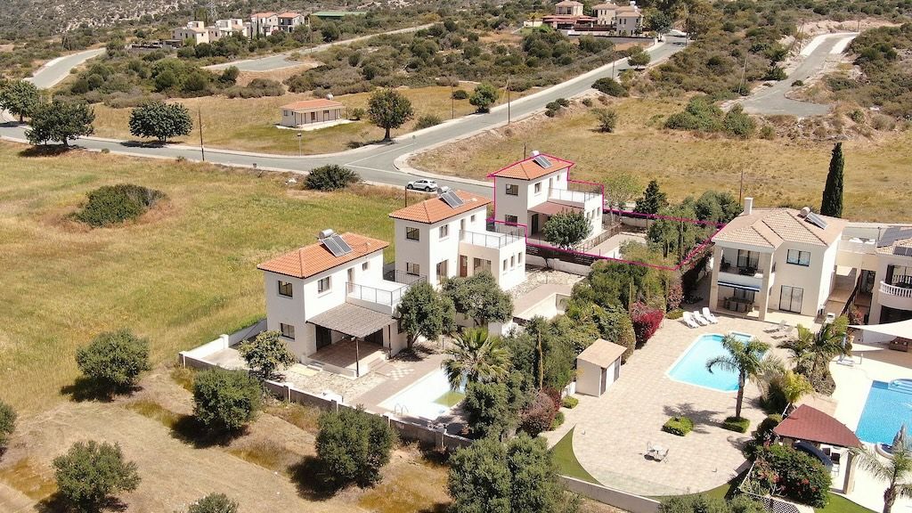 Villa in Paphos, Cyprus, 90 m² - picture 1